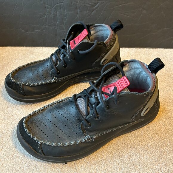 Crocs Linden Boots Men's Size 8.5 Black Gray leather 10545-060 - Picture 3 of 10